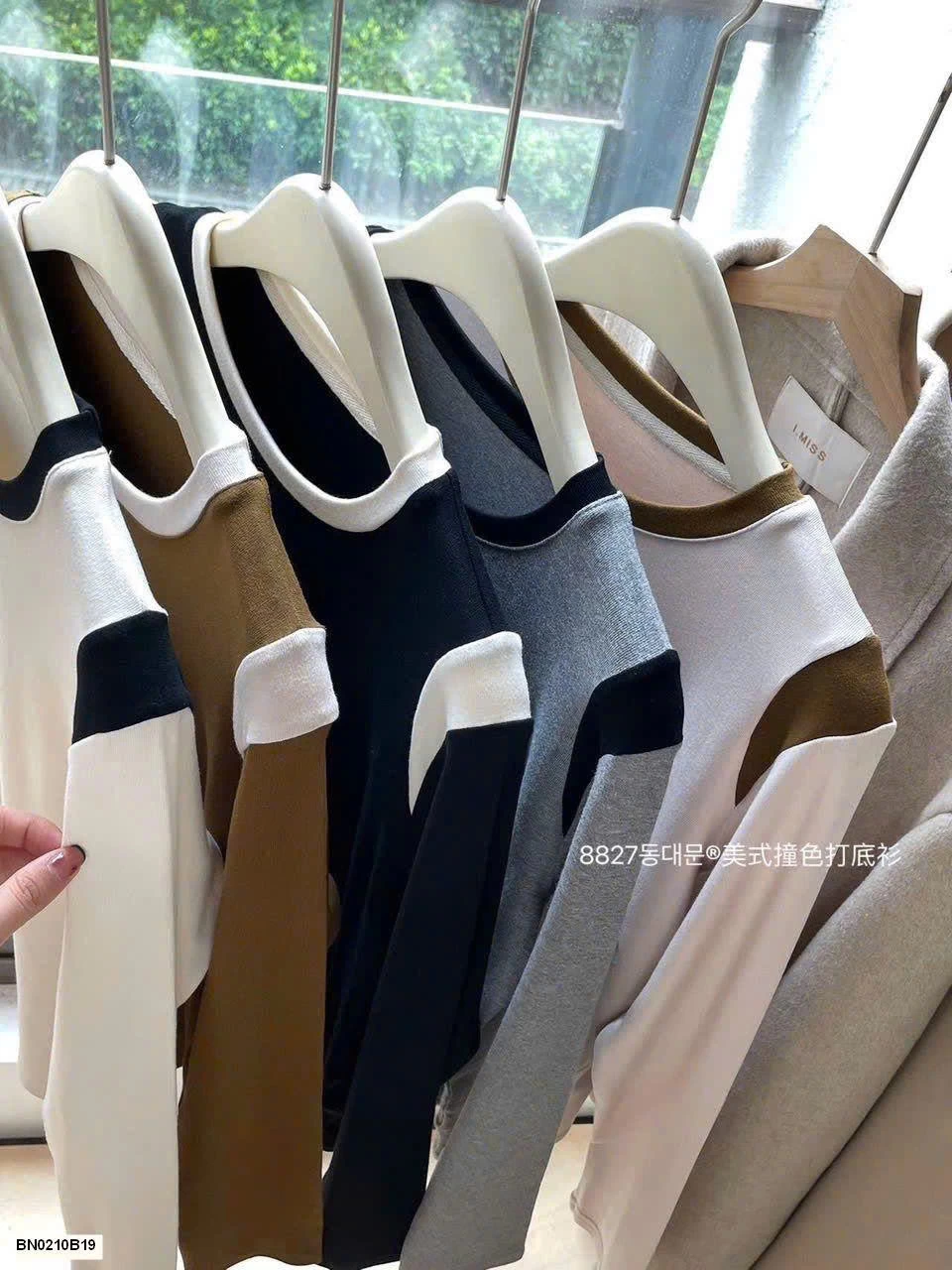 ÁO THUN DÀI TAY PHỐI VIỀN NỮ