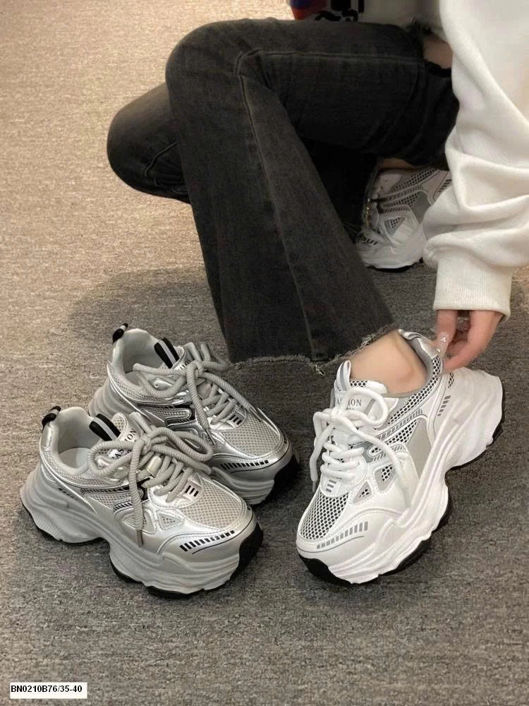 GIÀY THỂ THAO ĐẾ CAO THOÁNG KHÍ