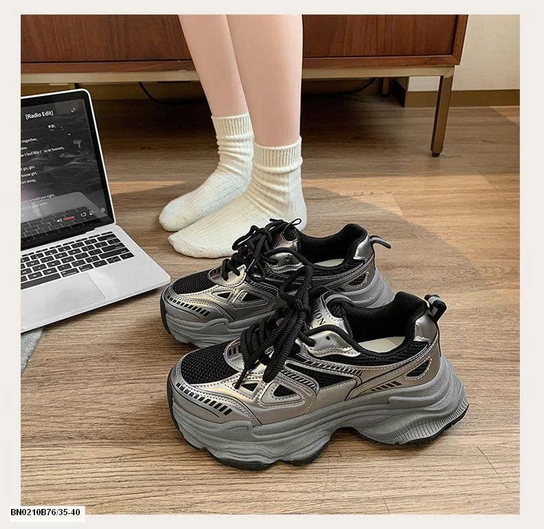 GIÀY THỂ THAO ĐẾ CAO THOÁNG KHÍ