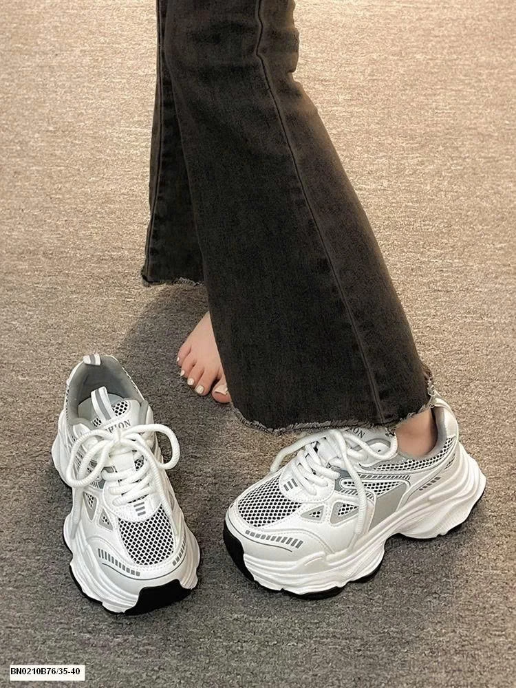 GIÀY THỂ THAO ĐẾ CAO THOÁNG KHÍ