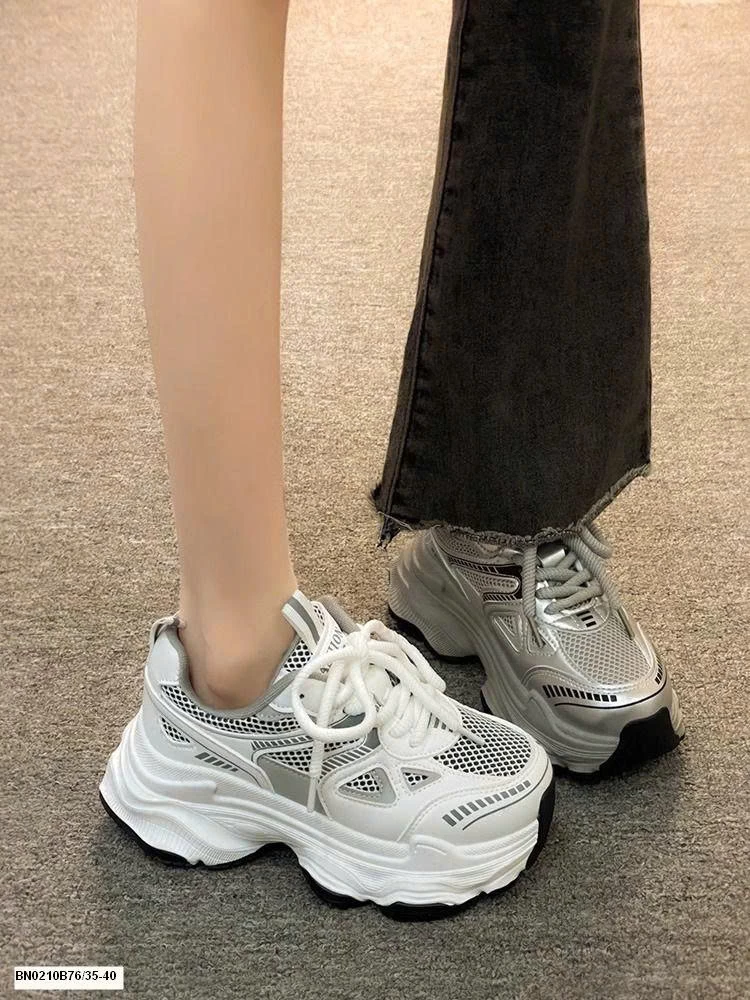 GIÀY THỂ THAO ĐẾ CAO THOÁNG KHÍ