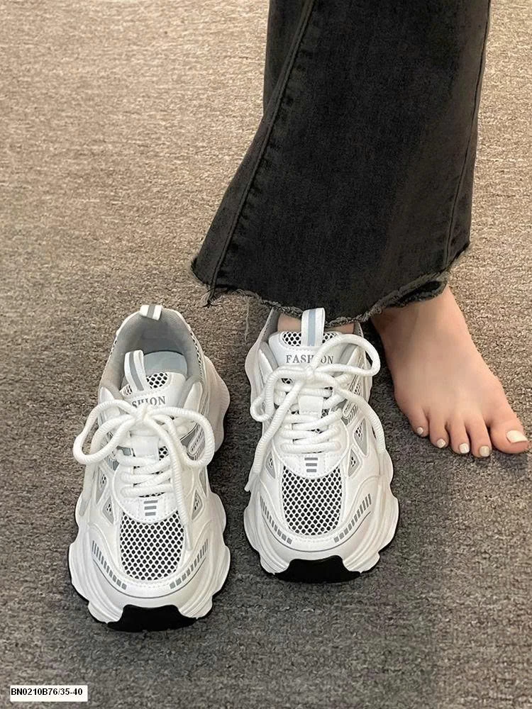 GIÀY THỂ THAO ĐẾ CAO THOÁNG KHÍ