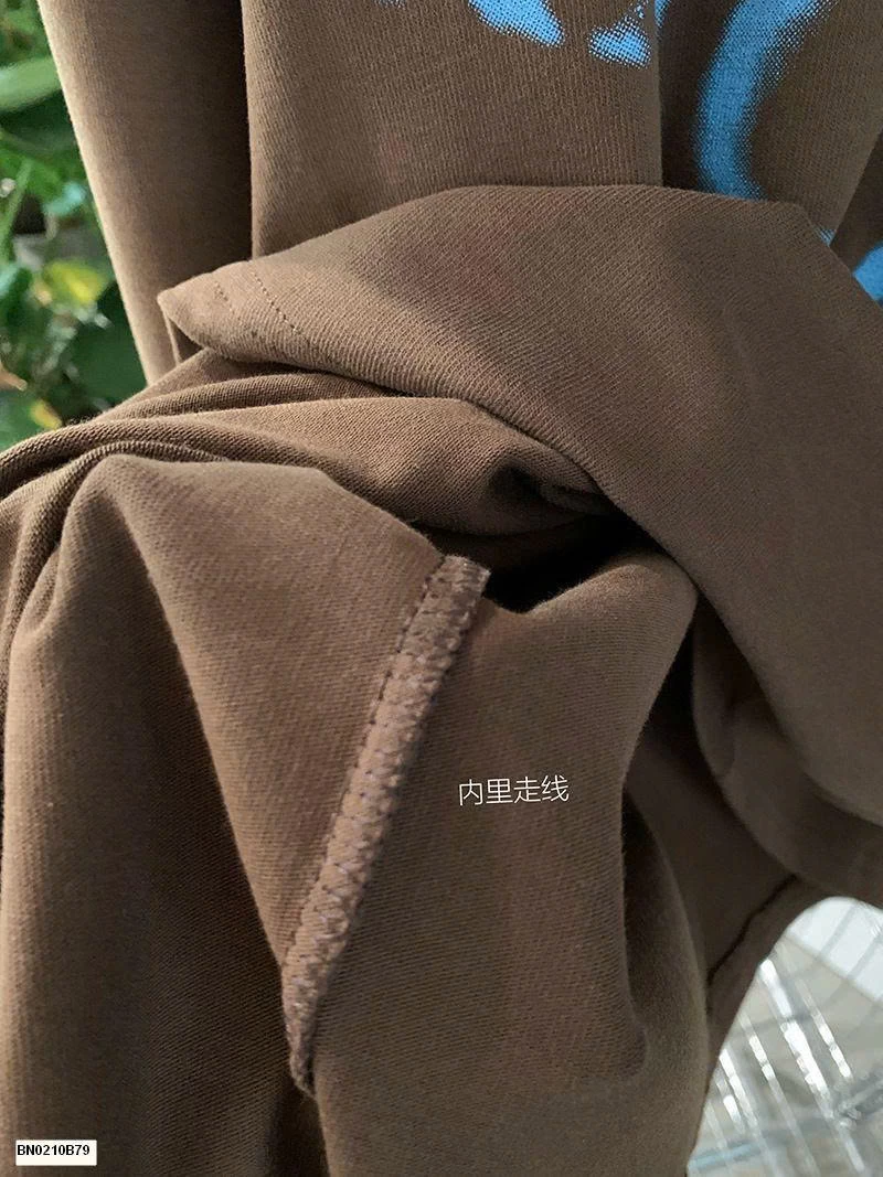 ÁO THUN DÀI TAY LỆCH VAI IN CHỮ CHO NỮ