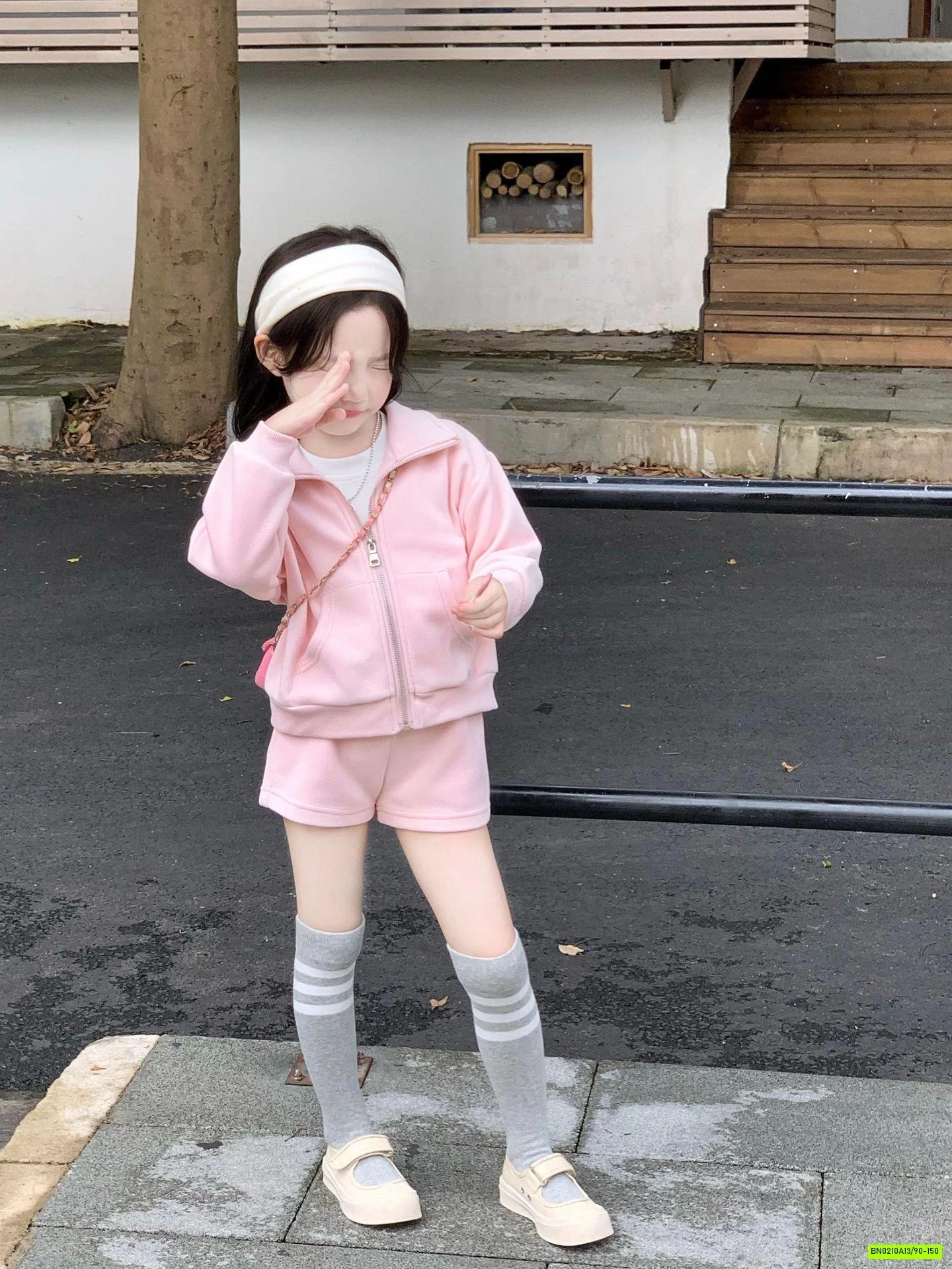 SÉT ÁO KHOÁC+SHORT HỒNG