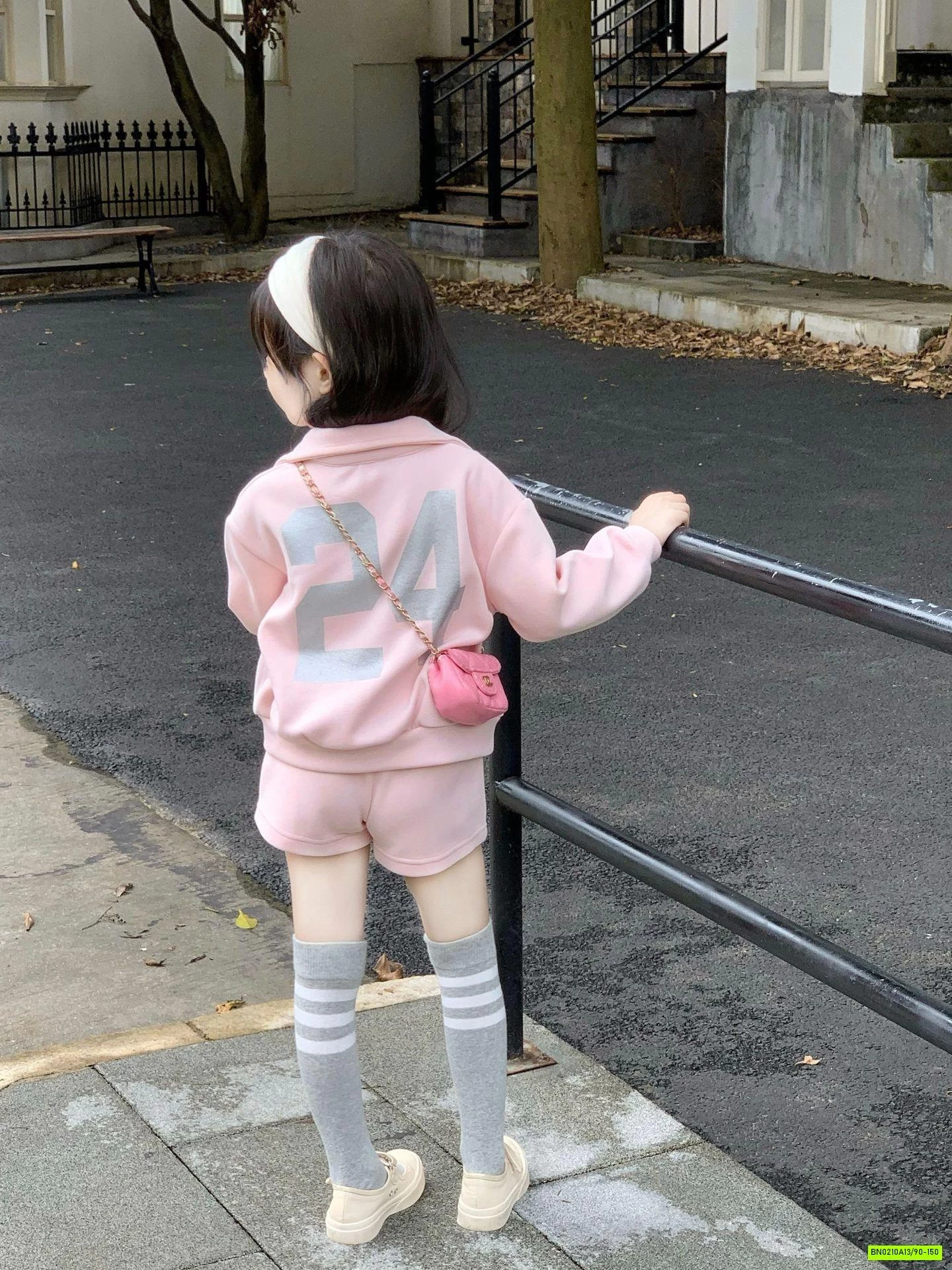 SÉT ÁO KHOÁC+SHORT HỒNG