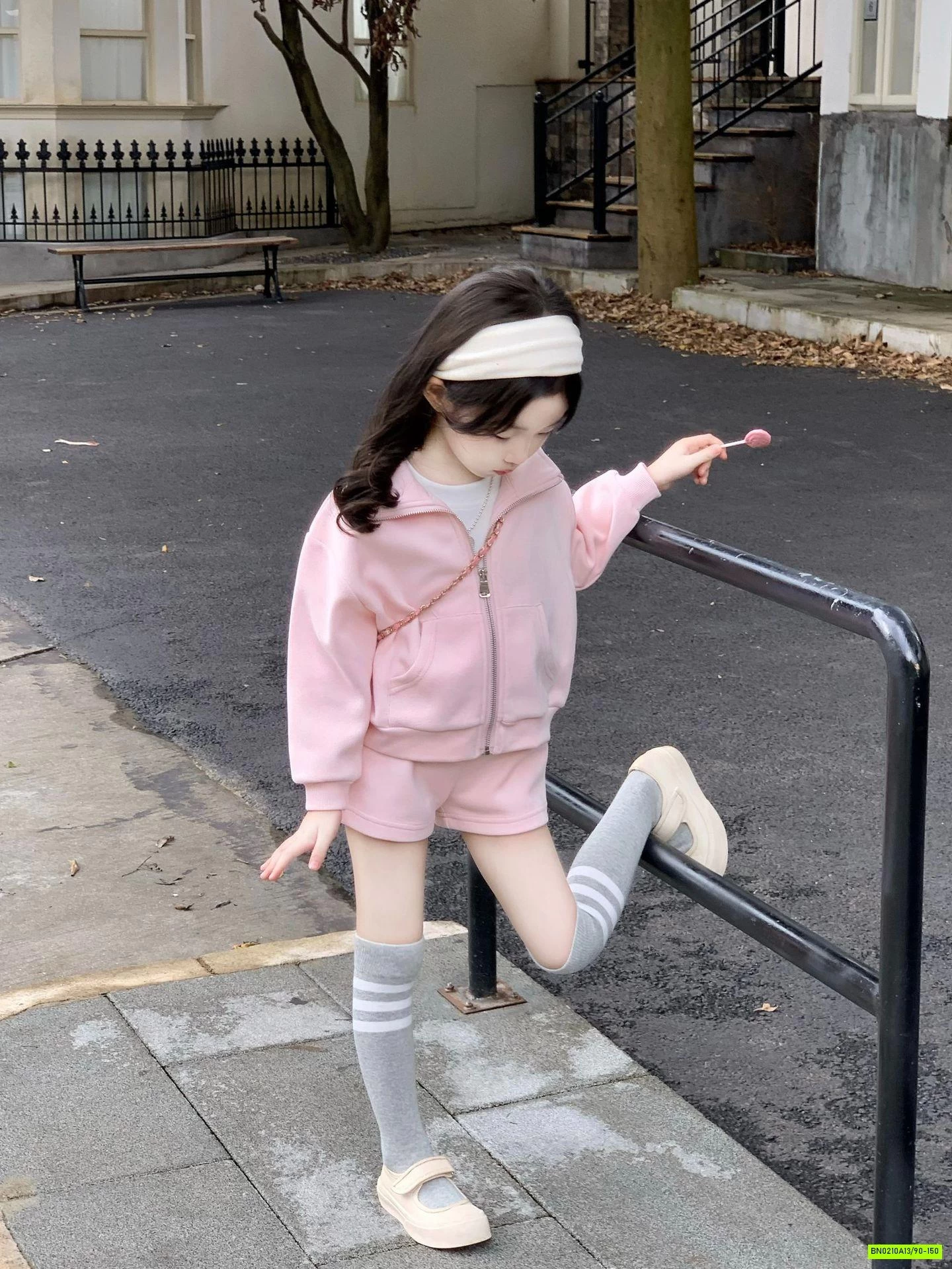 SÉT ÁO KHOÁC+SHORT HỒNG