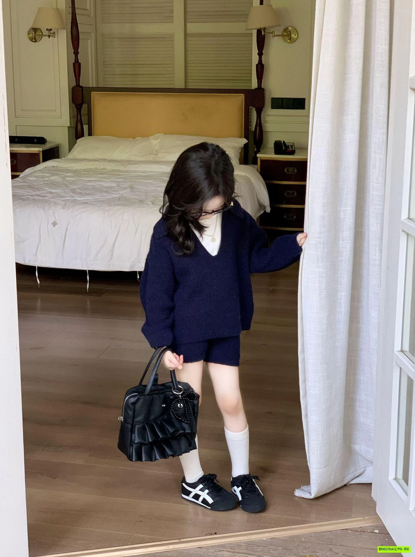 SÉT LEN QUẦN SHORT XANH THAN