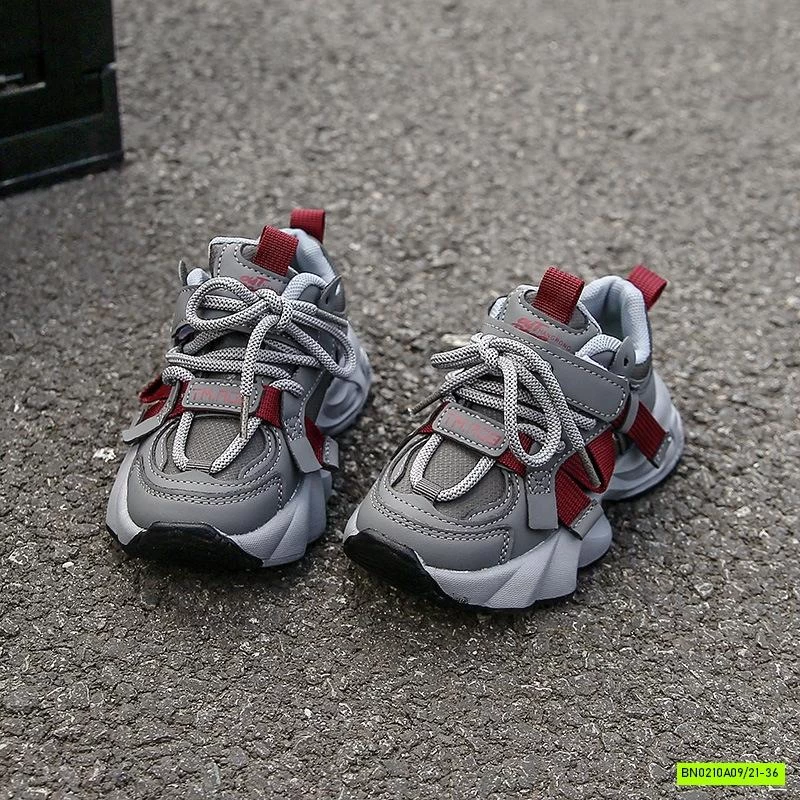 GIÀY THỂ THAO CÁ TÍNH