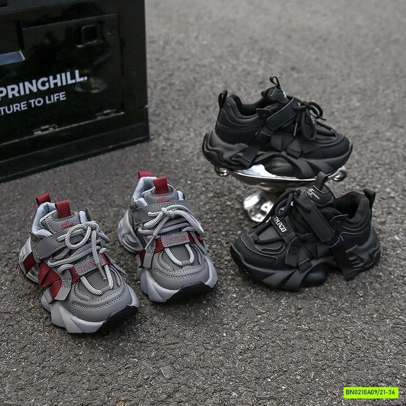 GIÀY THỂ THAO CÁ TÍNH