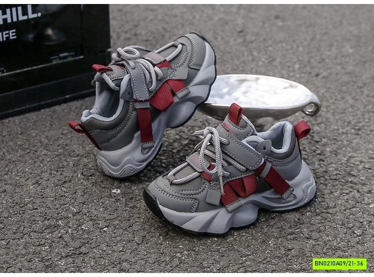 GIÀY THỂ THAO CÁ TÍNH