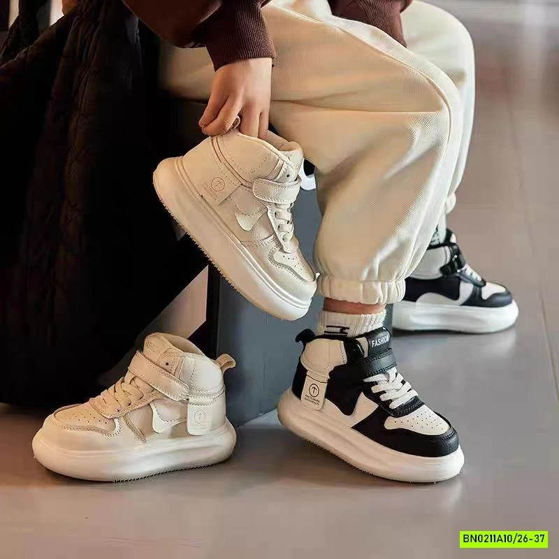 GIÀY THỂ THAO CAO CỔ