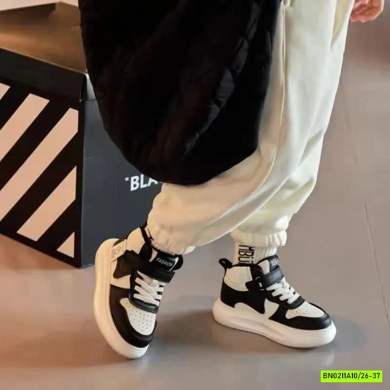 GIÀY THỂ THAO CAO CỔ