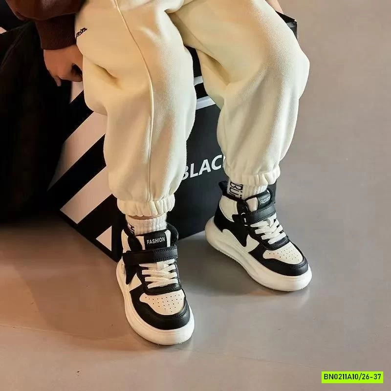 GIÀY THỂ THAO CAO CỔ