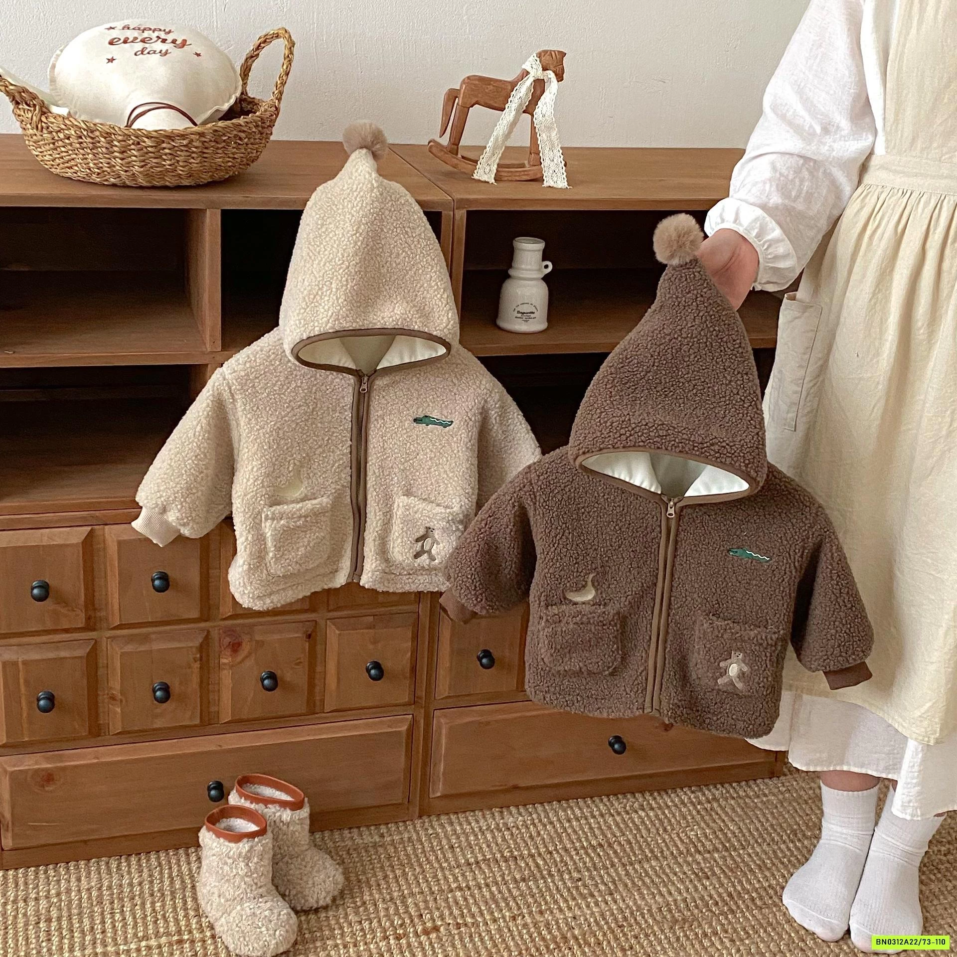 KHOÁC LÔNG CỪU LÓT NHUNG MŨ NHỌN