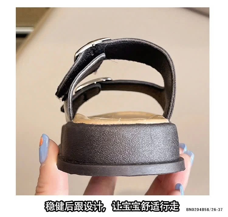 DÉP LÊ QUAI NGANG BÉ GÁI