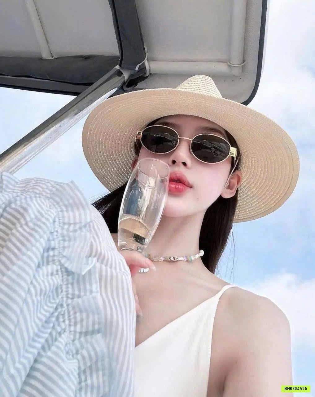 KÍNH RÂM C.N THỜI THƯỢNG KIỂU PHÁP