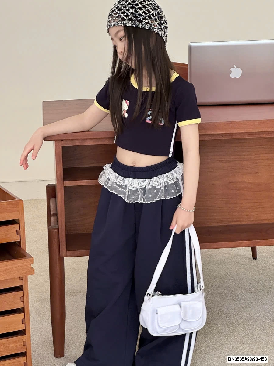 QUẦN SUÔNG SỌC BÊN CẠP PHỐI REN