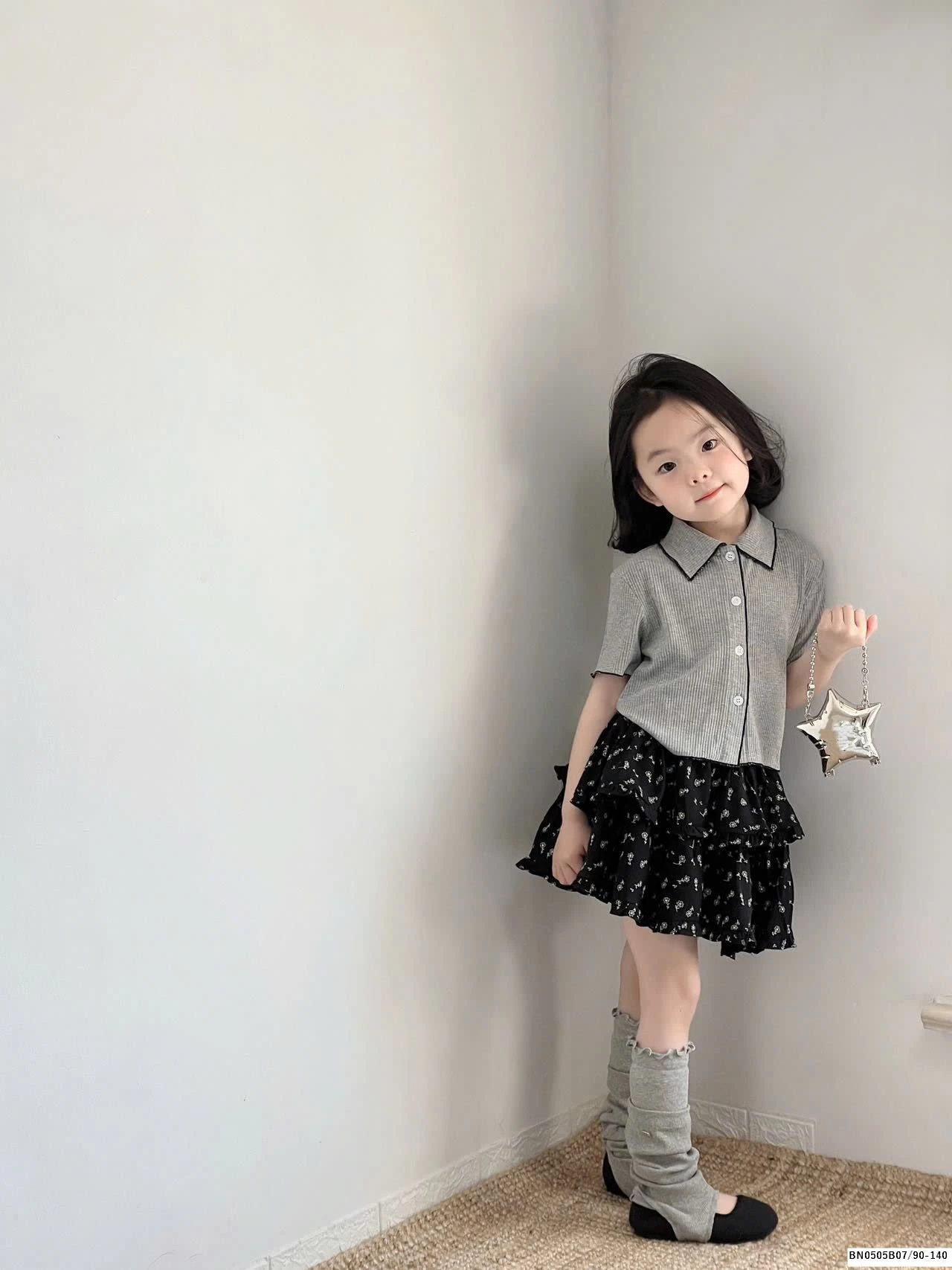 SÉT ÁO SƠ MI XÁM MIX QUẦN VÁY HOA