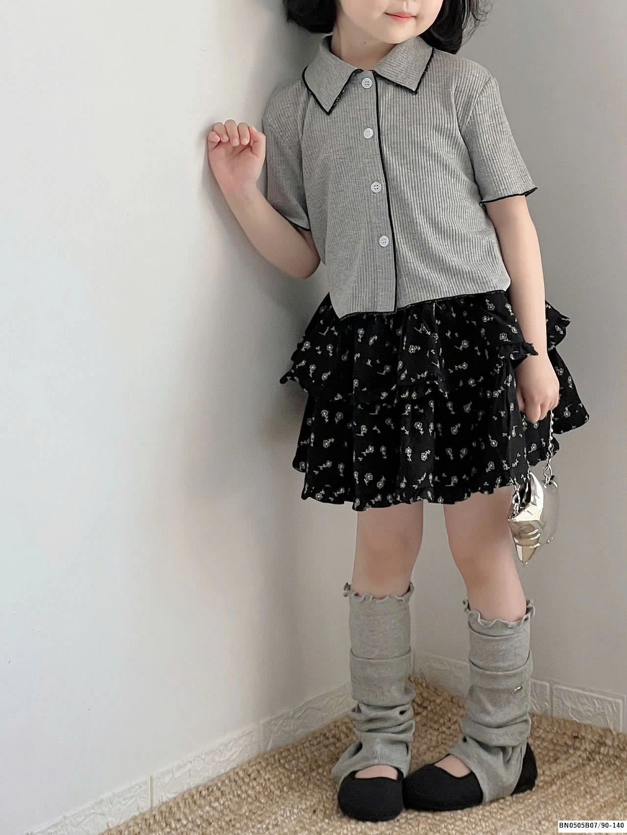 SÉT ÁO SƠ MI XÁM MIX QUẦN VÁY HOA