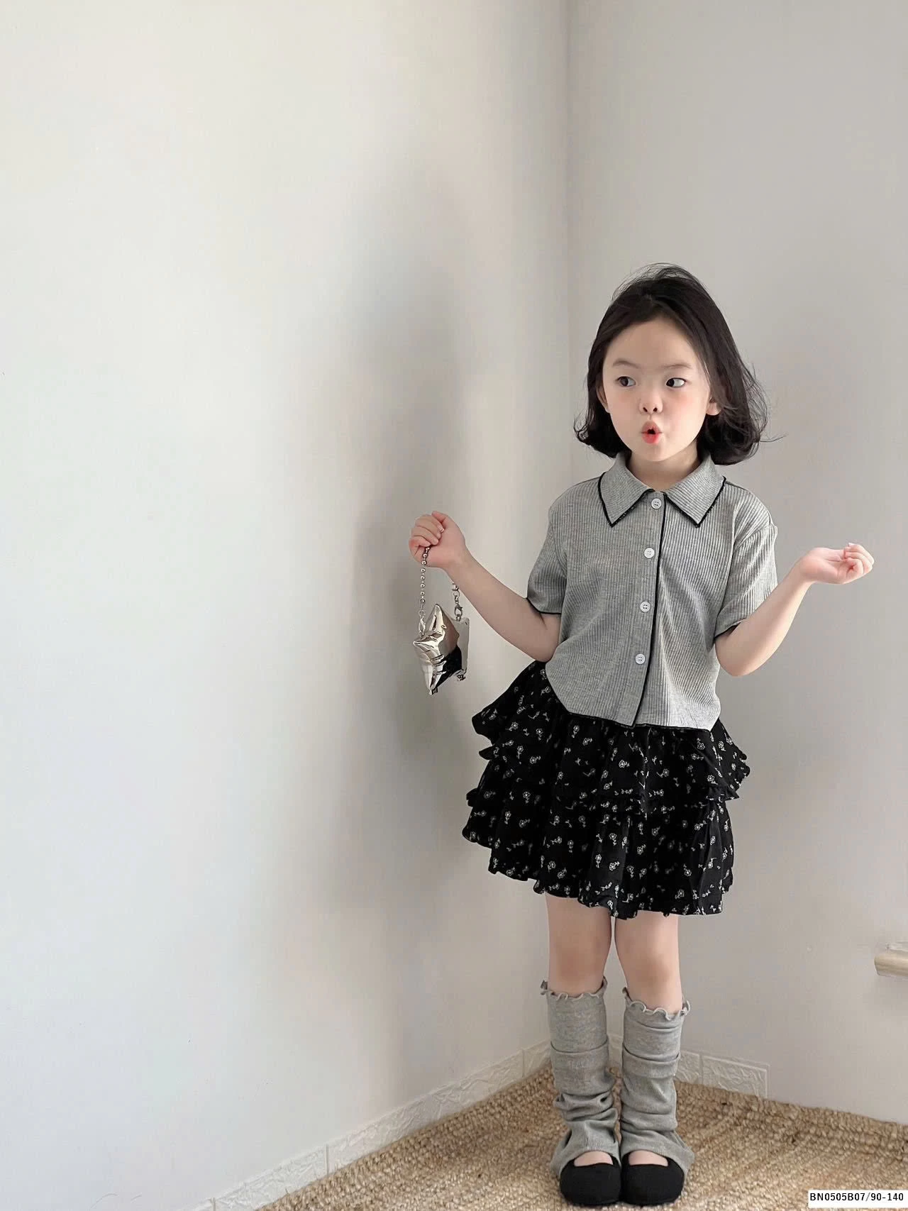 SÉT ÁO SƠ MI XÁM MIX QUẦN VÁY HOA