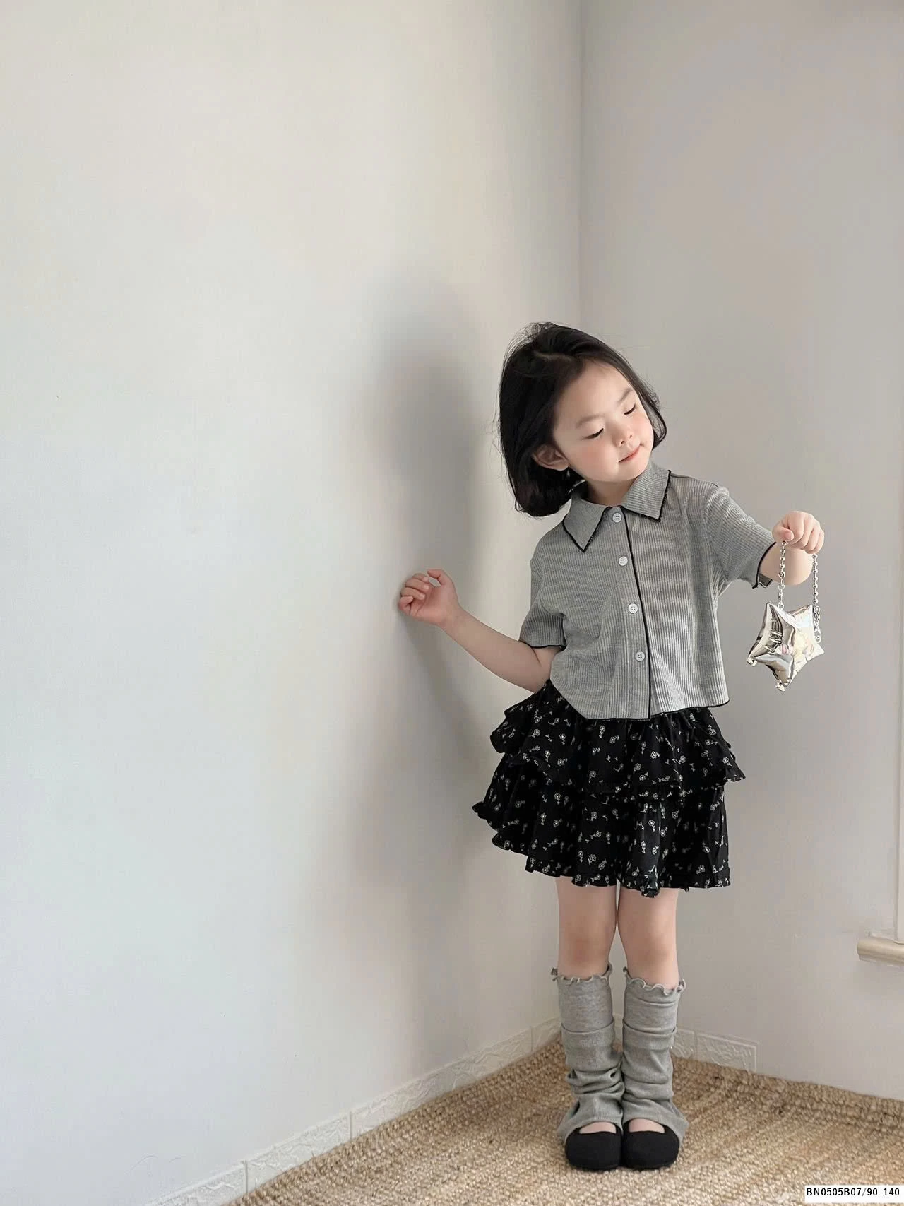 SÉT ÁO SƠ MI XÁM MIX QUẦN VÁY HOA