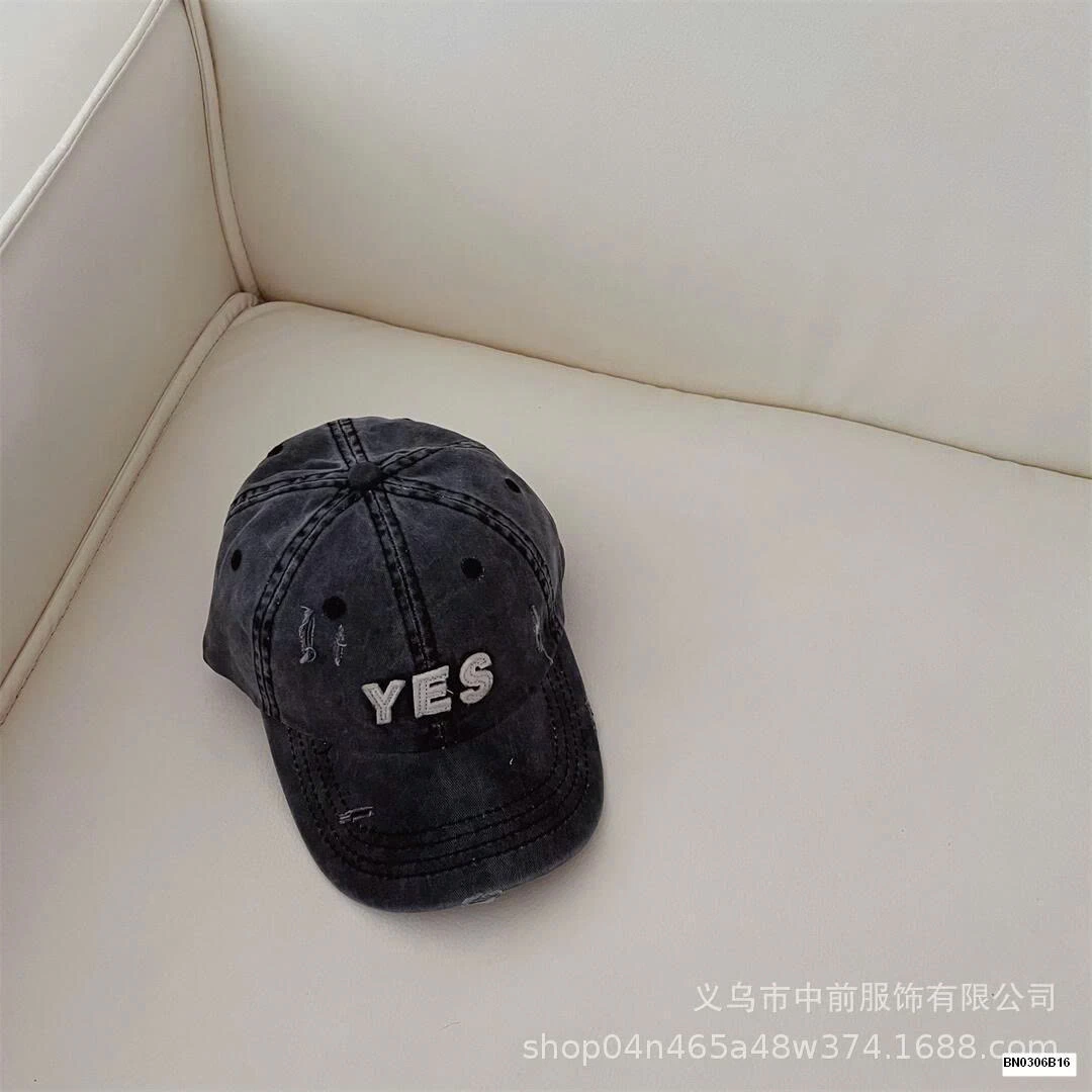 MŨ KẾT CHỮ YES CÀO RÁCH