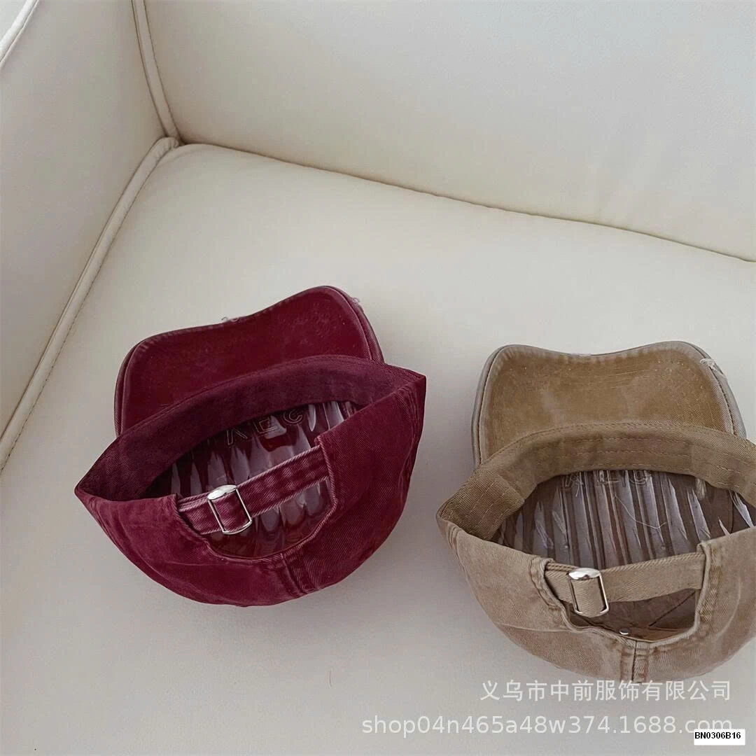 MŨ KẾT CHỮ YES CÀO RÁCH