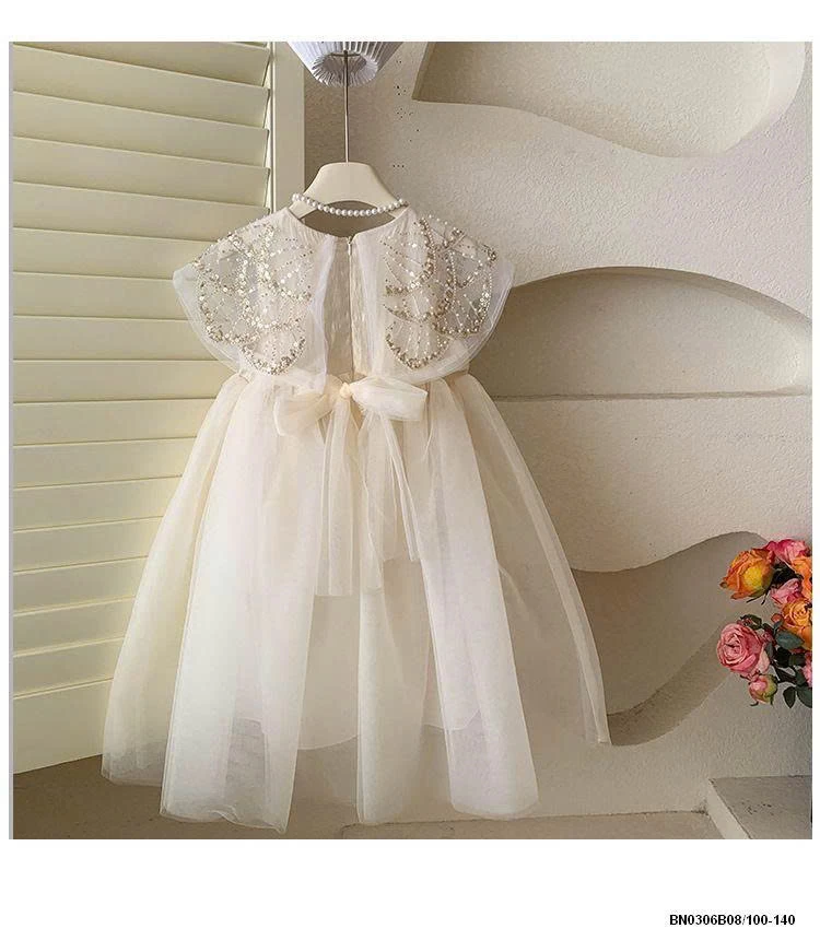 ĐẦM VOAN TIỂU THƯ CỔ VUÔNG