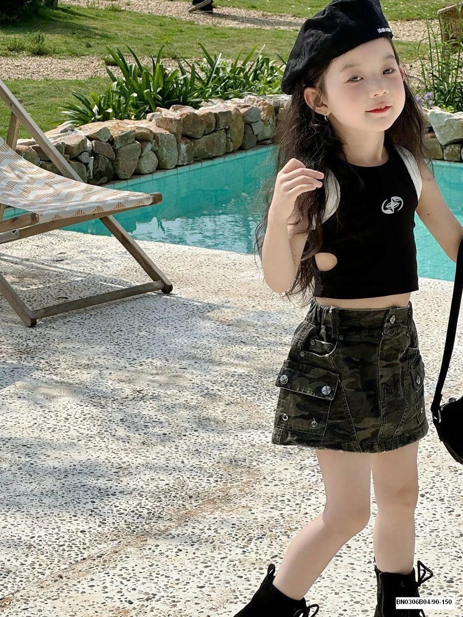 QUẦN VÁY RẰN RI MIX ÁO BA LỖ ĐEN