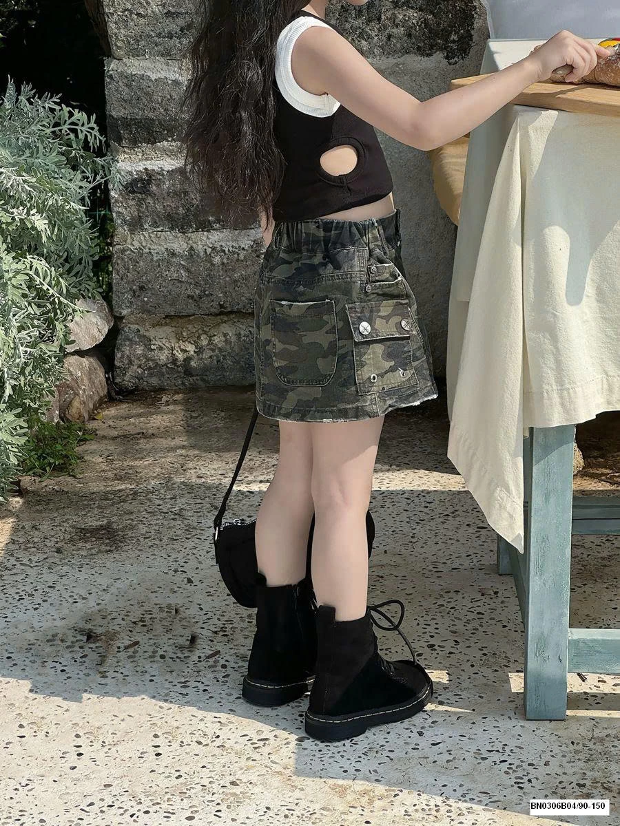 QUẦN VÁY RẰN RI MIX ÁO BA LỖ ĐEN