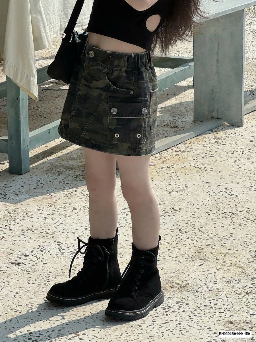 QUẦN VÁY RẰN RI MIX ÁO BA LỖ ĐEN