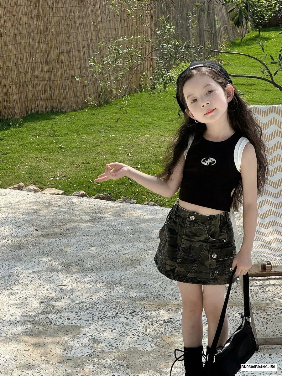 QUẦN VÁY RẰN RI MIX ÁO BA LỖ ĐEN