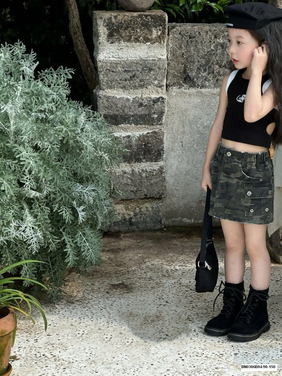 QUẦN VÁY RẰN RI MIX ÁO BA LỖ ĐEN