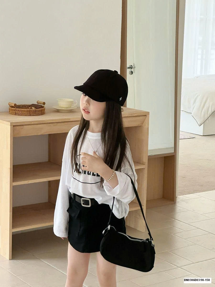 SÉT ÁO THUN TRẮNG DÀI TAY MIX QUẦN VÁY ĐEN