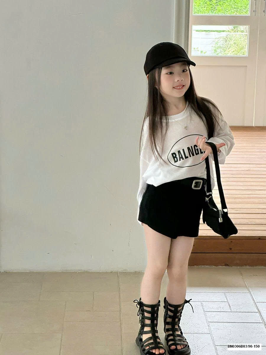 SÉT ÁO THUN TRẮNG DÀI TAY MIX QUẦN VÁY ĐEN