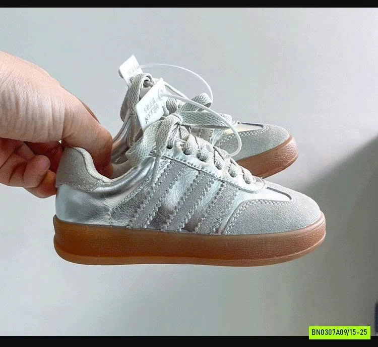 GIÀY THỂ THAO 3 VẠCH PHỐI DA LỘN