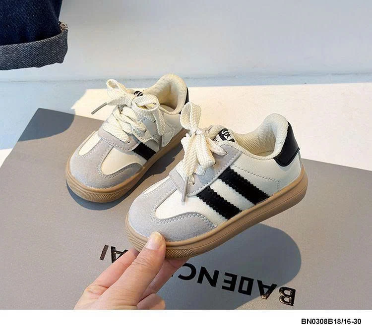 GIÀY THỂ THAO MŨI DA LỘN SZ NHÍ