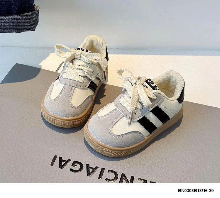 GIÀY THỂ THAO MŨI DA LỘN SZ NHÍ