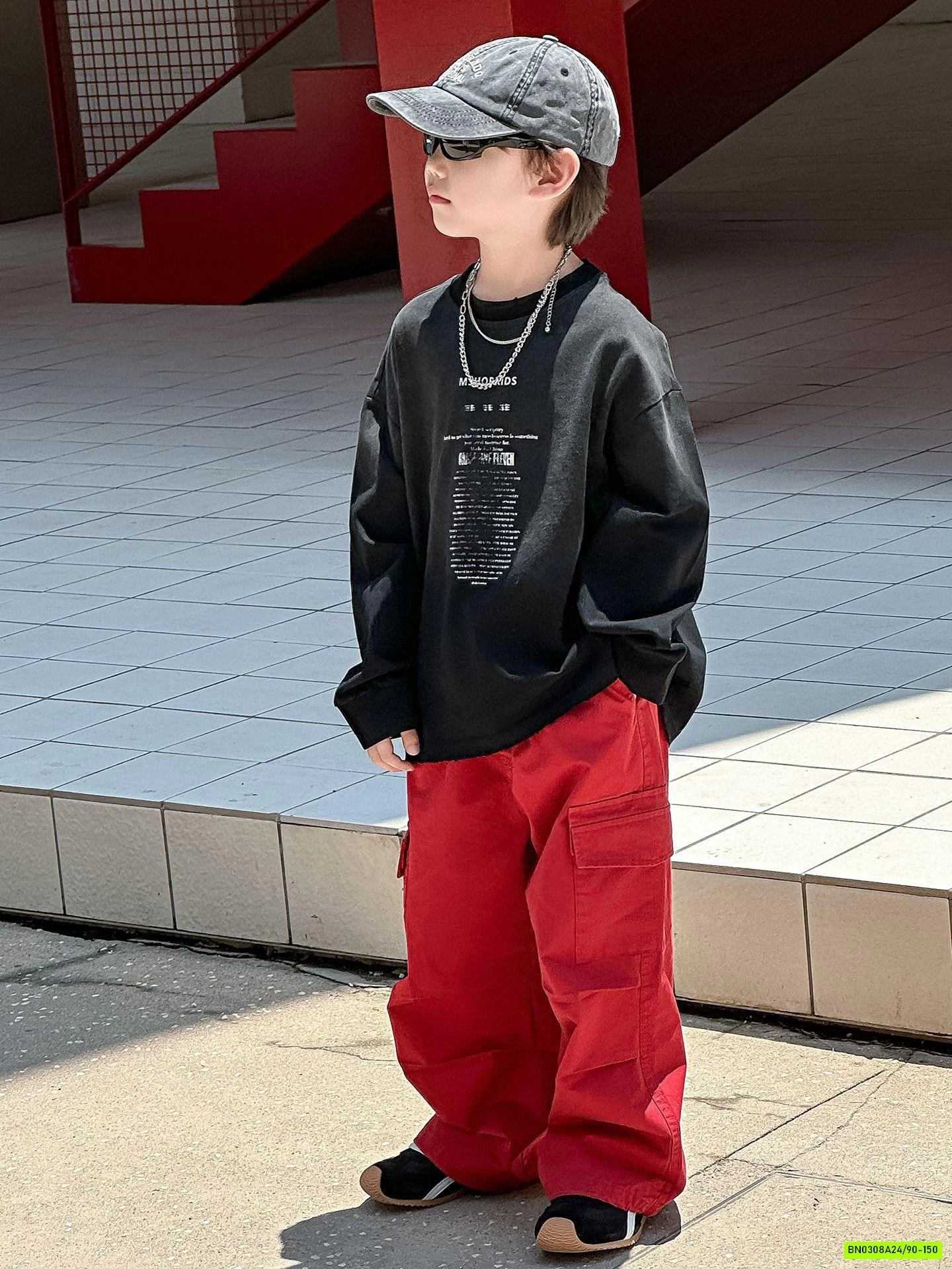 ÁO THUN ĐEN BẠC MÀU IN CHỮ