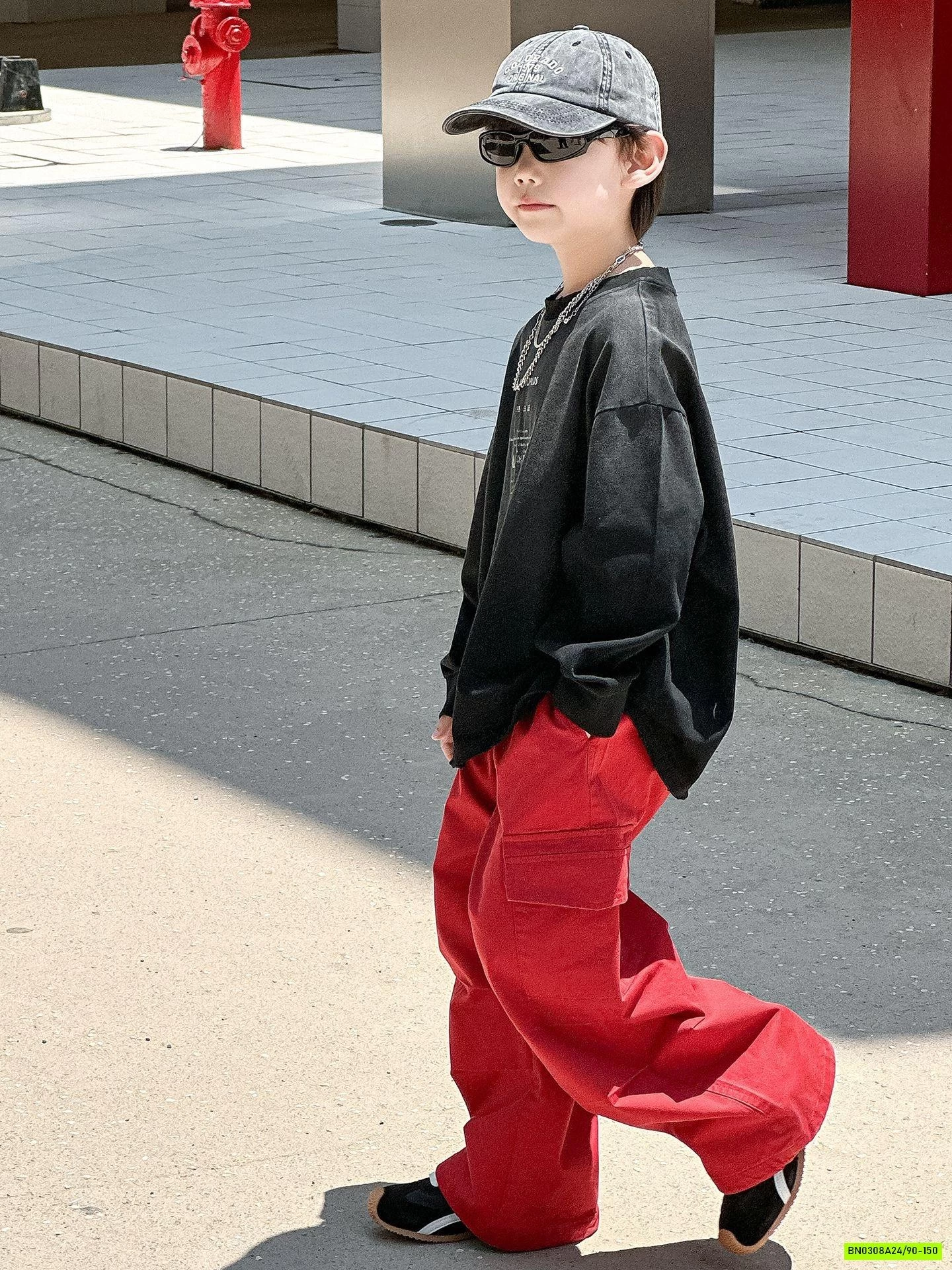 ÁO THUN ĐEN BẠC MÀU IN CHỮ