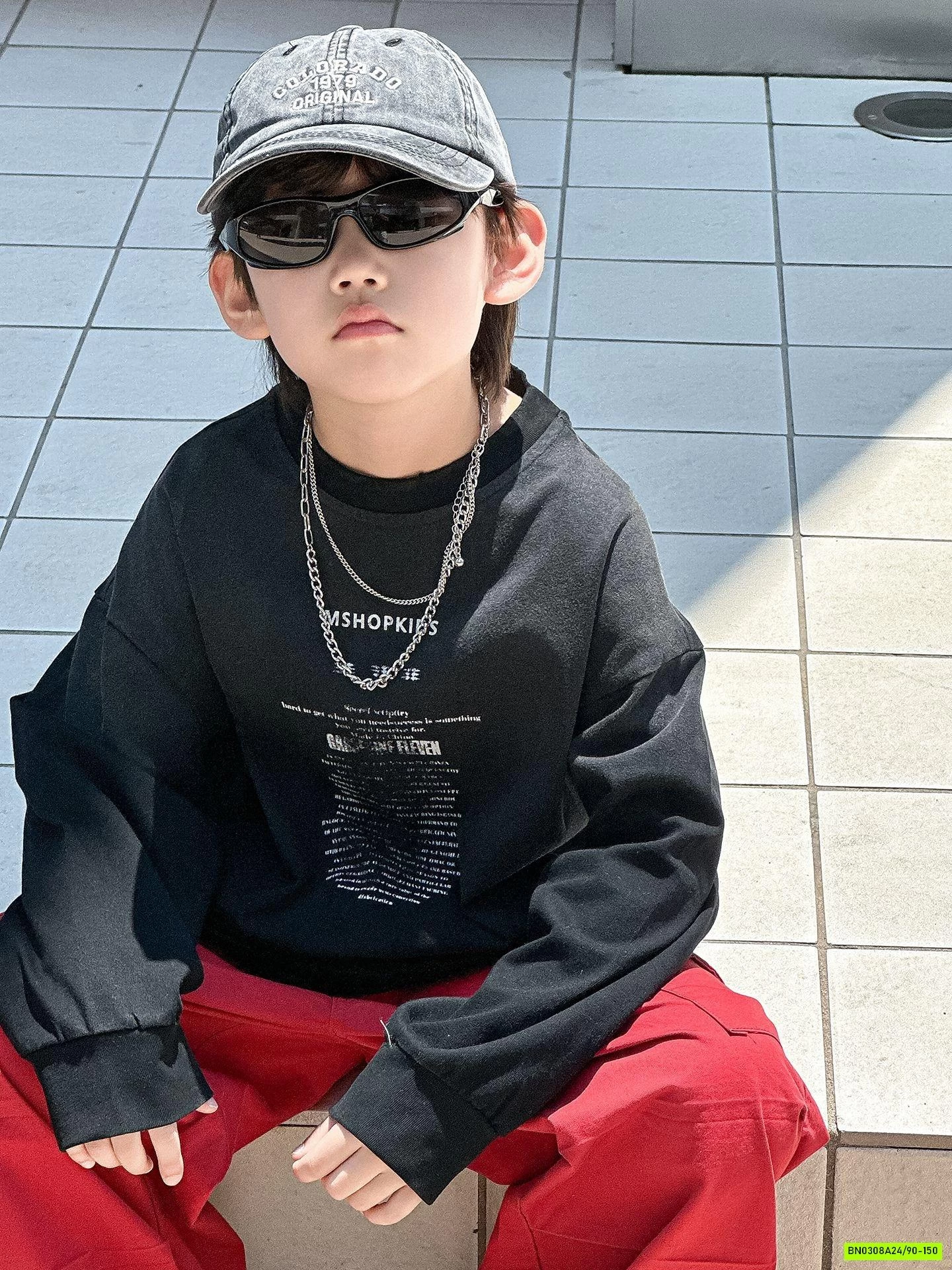 ÁO THUN ĐEN BẠC MÀU IN CHỮ