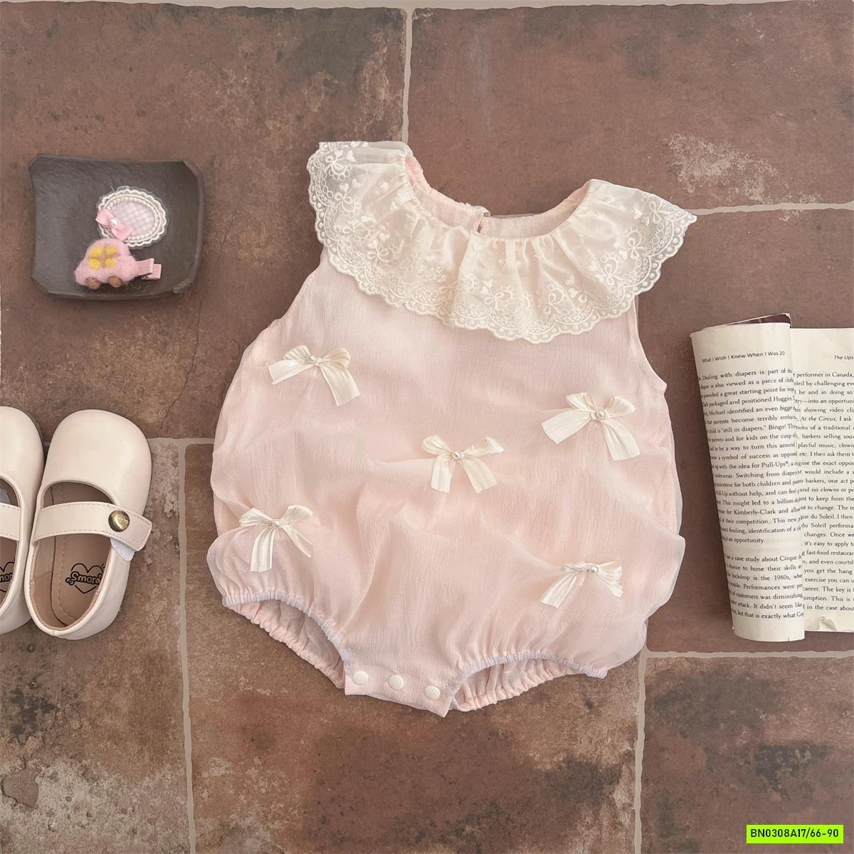 BODY HỒNG CỔ REN GẮN NƠ