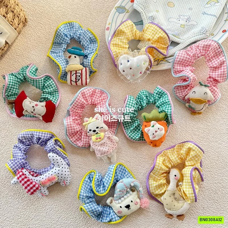 DÂY BUỘC TÓC CARO GẮN BÚP BÊ