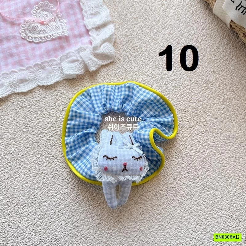 DÂY BUỘC TÓC CARO GẮN BÚP BÊ