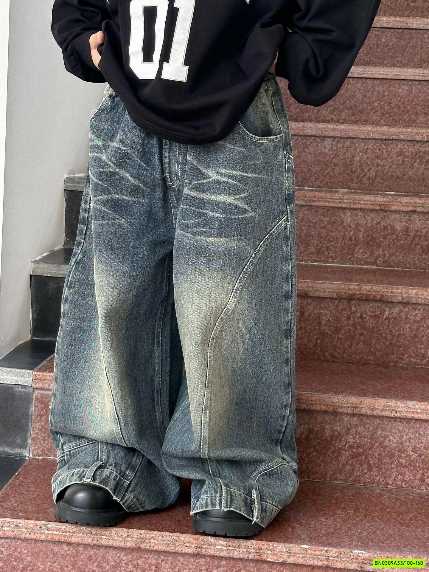 JEANS SUÔNG BẠC GỐI GÂN CHÉO