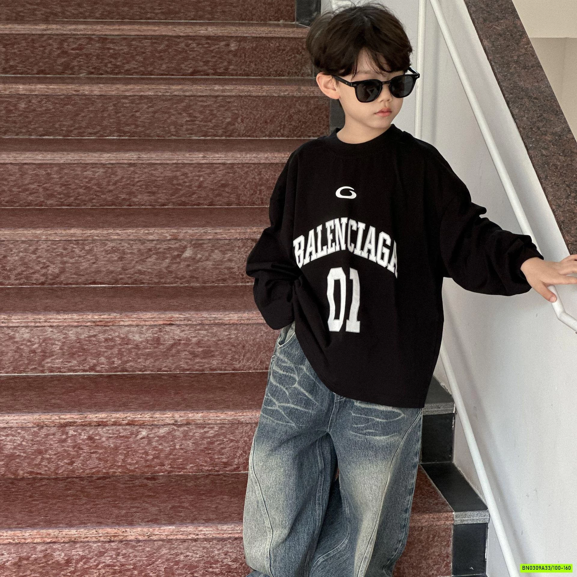 JEANS SUÔNG BẠC GỐI GÂN CHÉO