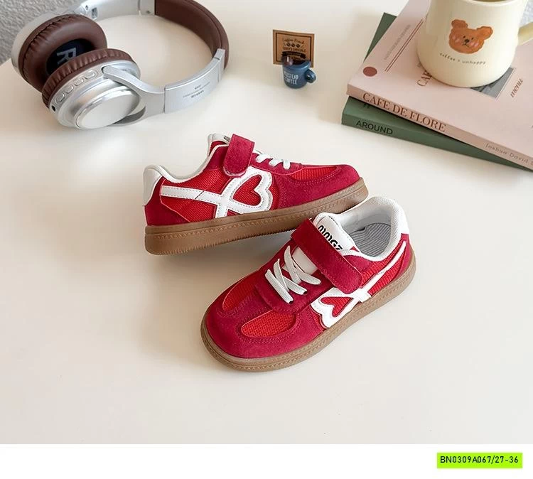 GIÀY THỂ THAO PHỐI LƯỚI VIỀN TRÁI TIM