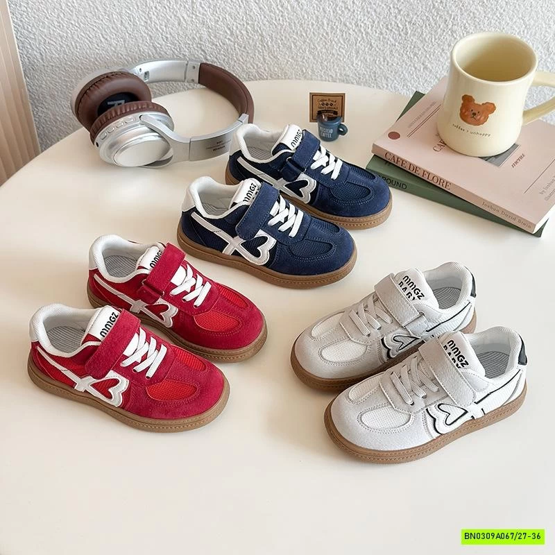 GIÀY THỂ THAO PHỐI LƯỚI VIỀN TRÁI TIM