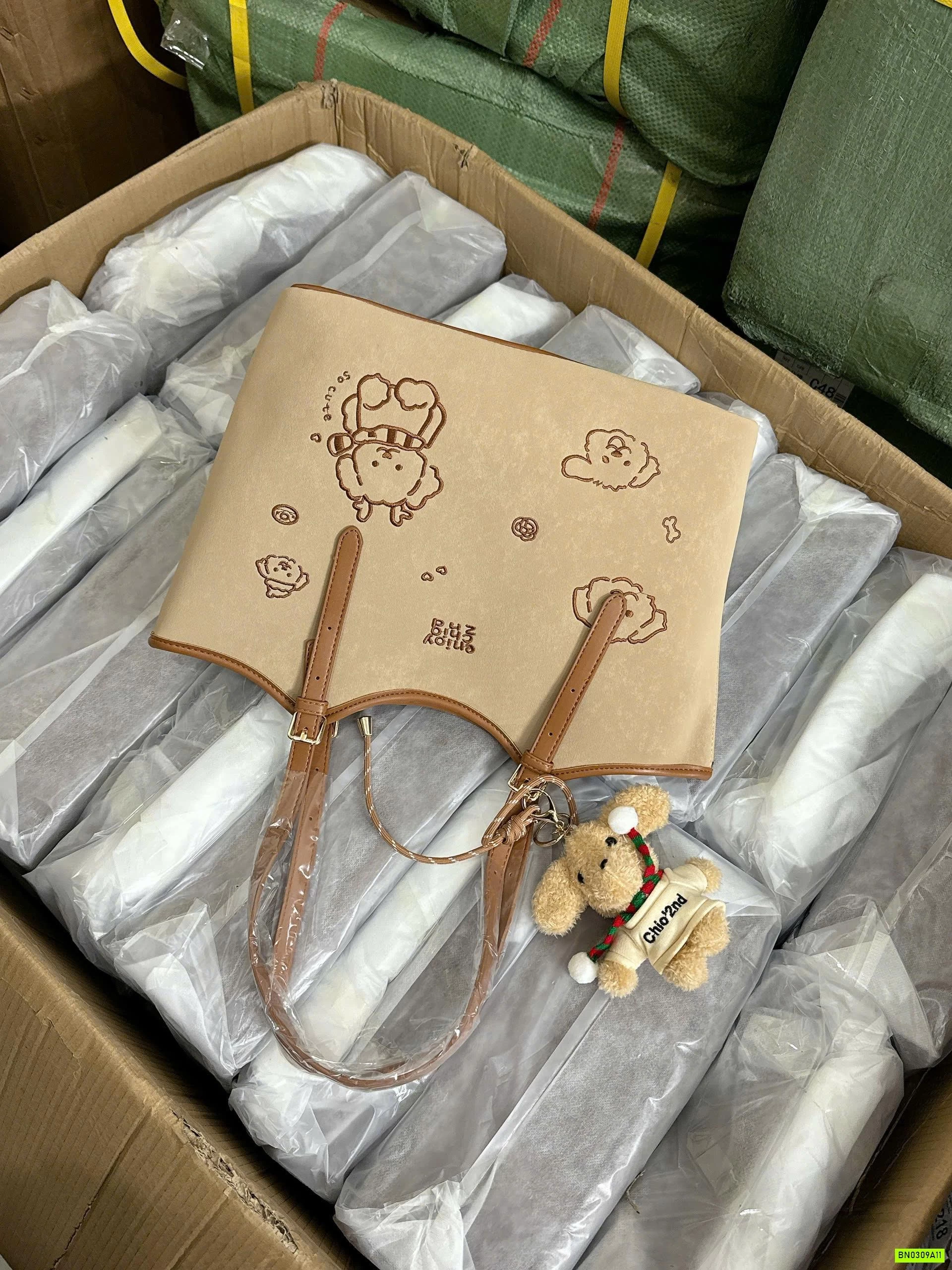 TÚI TOTE NHUNG CHIO2ND