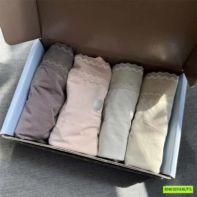 SÉT 4 QUẦN CHIP BĂNG LỤA LULULEMON CC